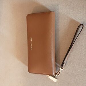 Michael Kors wristlet wallet